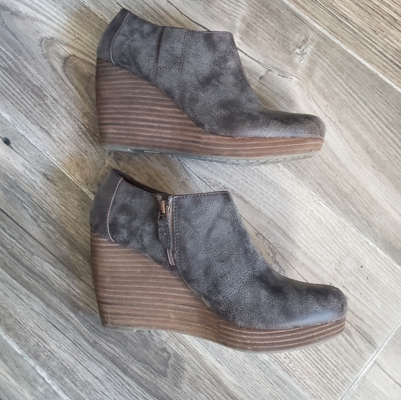 Dr. Scholl's Harlie brown wedge bootie - Picture 4 of 9